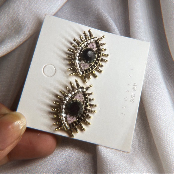 Studs Combo 👀👁‍🗨🧿👁 - Picture 3 of 3